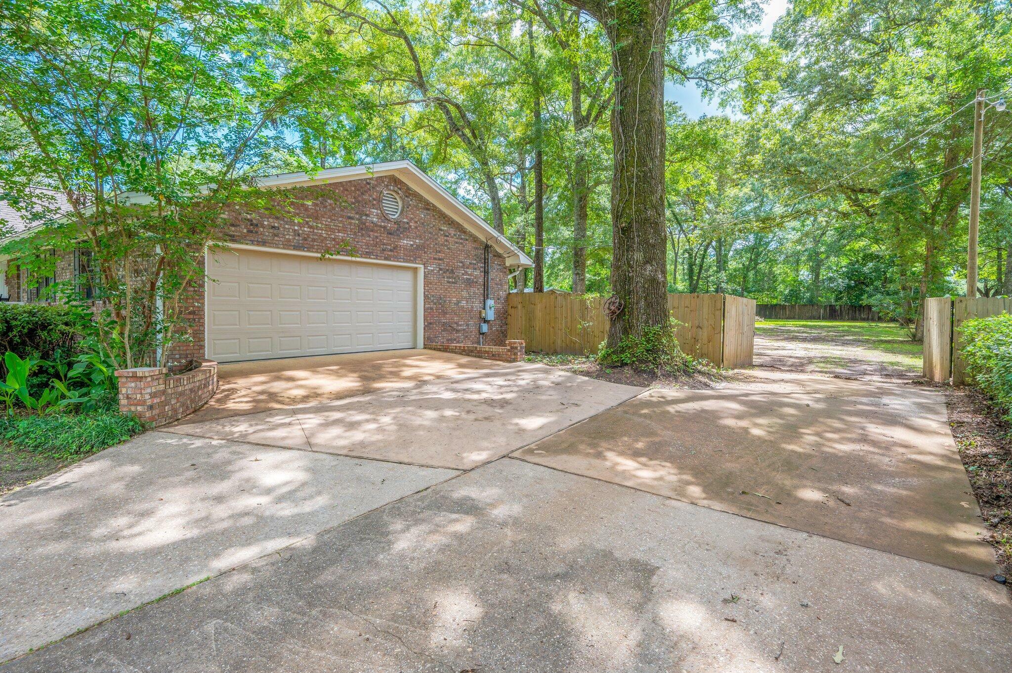 Property Photo:  6060 Bud Moulton Road  FL 32536 