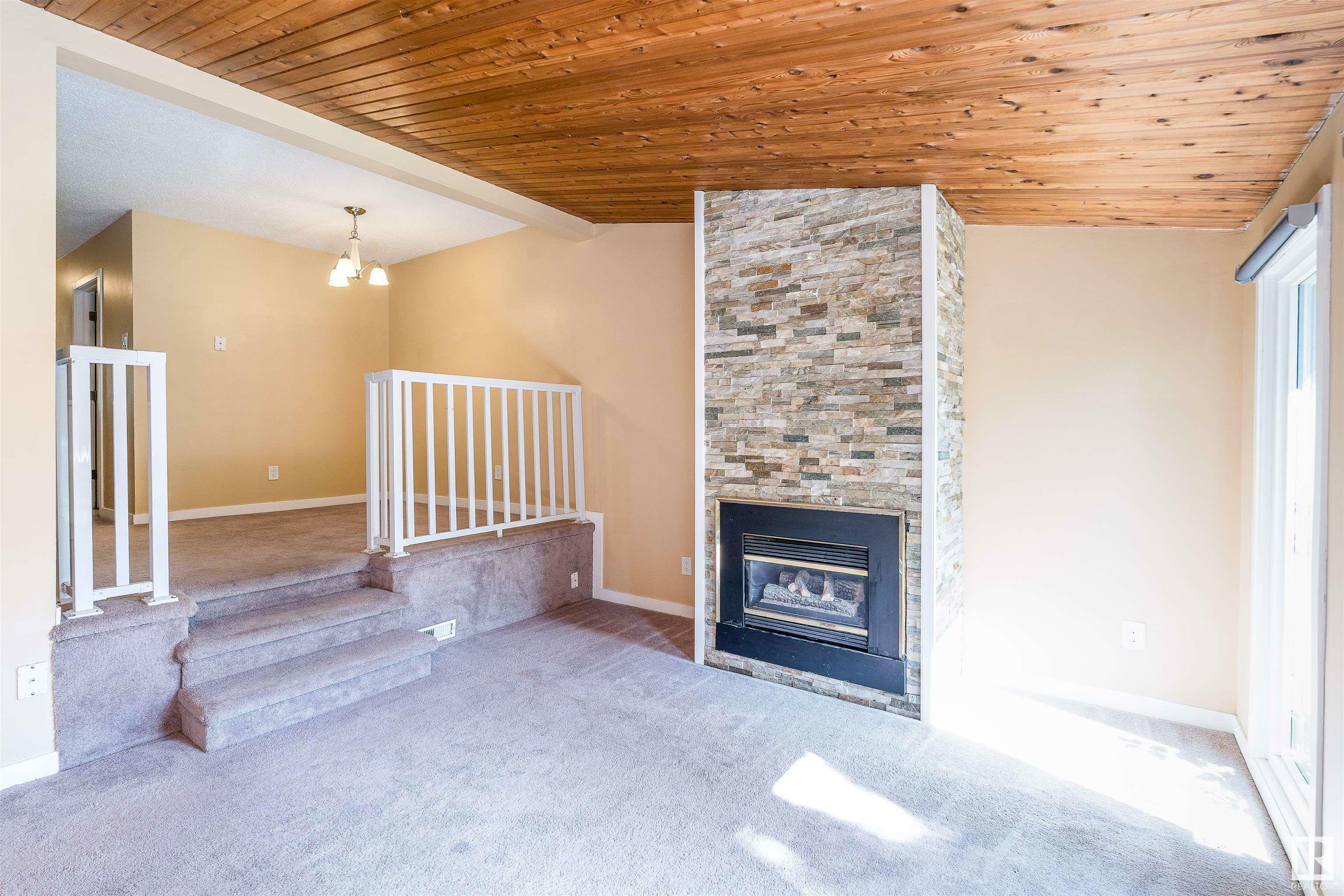 Photo de la propriété: 10536 151 Street NW AB T5P 1V3