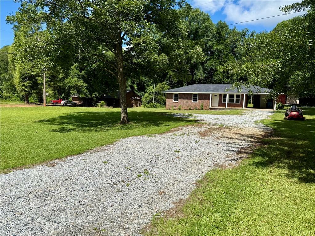 Property Photo: 882 Campbell Road GA 30014