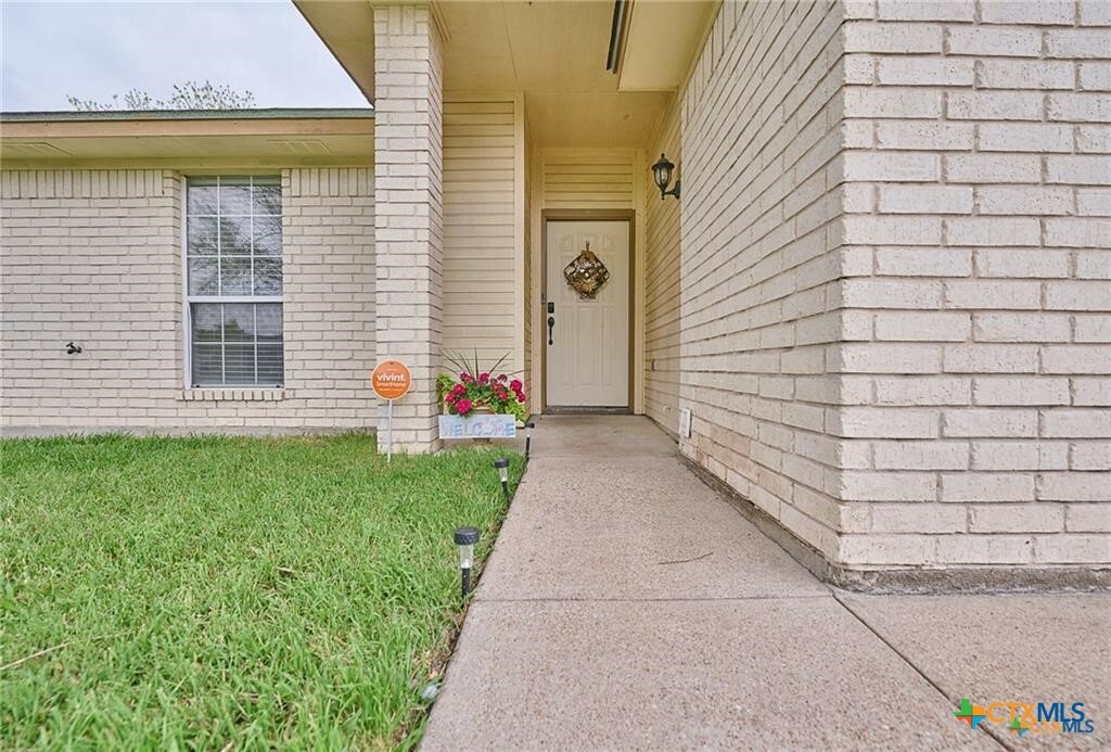 Property Photo: 2411 Caprice Drive TX 76543