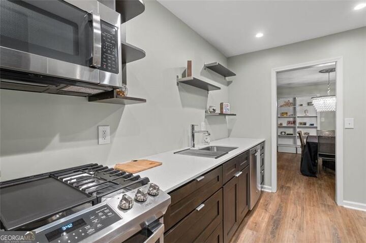 Property Photo:  6851 Roswell Road H18  GA 30328 