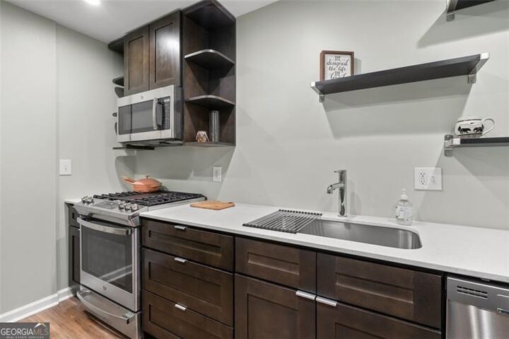 Property Photo:  6851 Roswell Road H18  GA 30328 