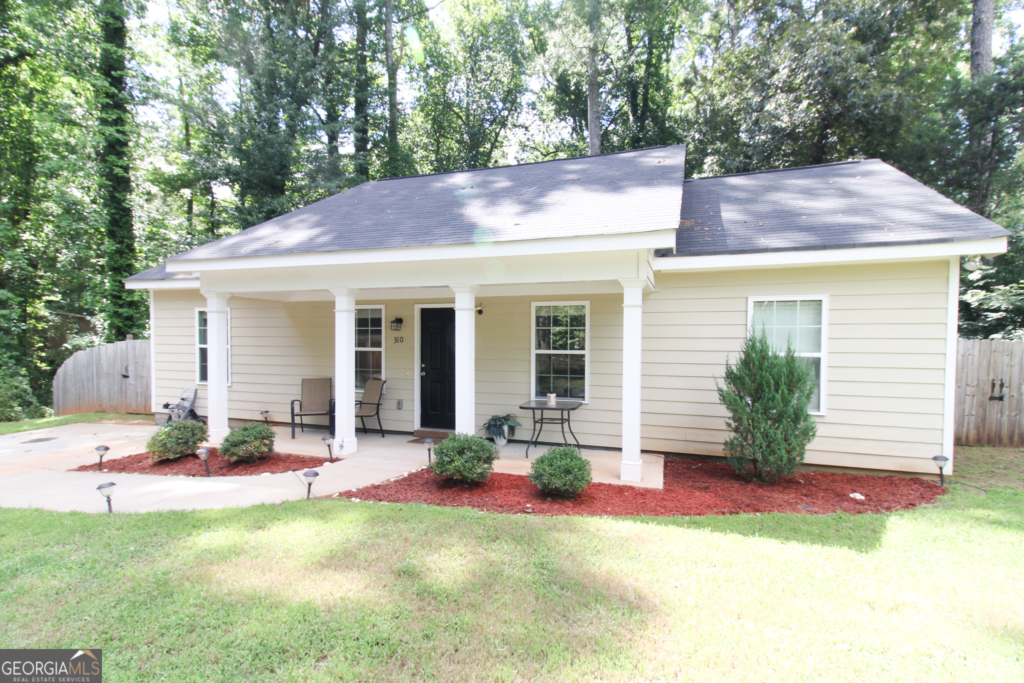 Property Photo: 310 Marlborough Downs Road GA 30606
