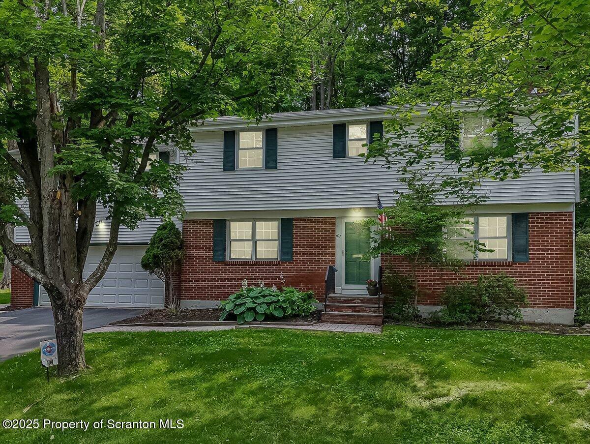Property Photo: 104 Sturbridge Road PA 18411