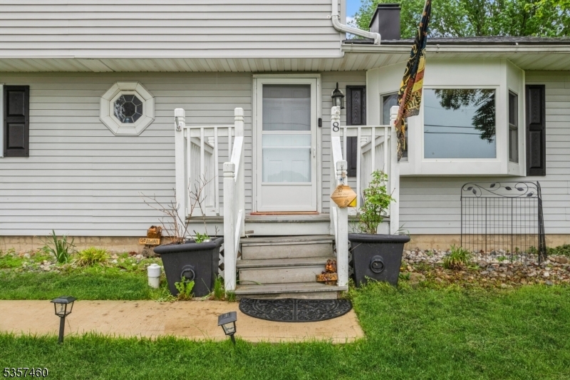 Property Photo:  8 Mill Brook Road8  NJ 07882 