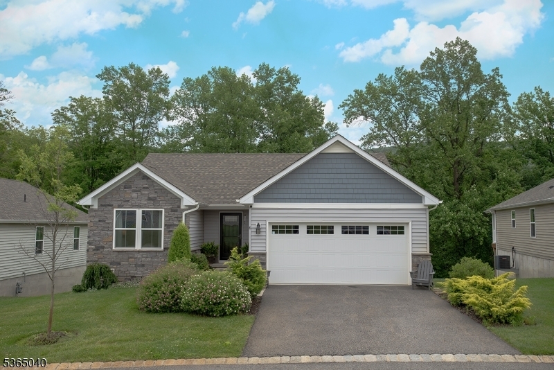 Property Photo: 8 Devon Ct NJ 07419
