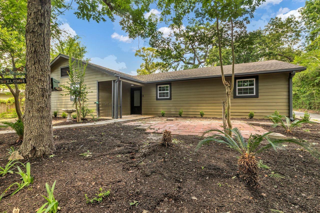 Property Photo: 10650 Forest Creek Drive TX 77318