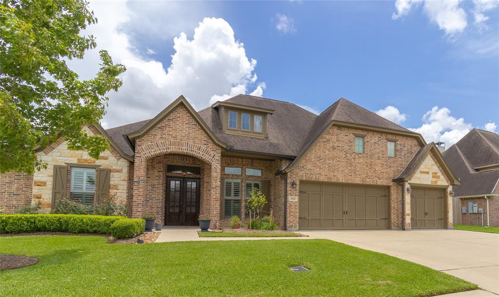 Property Photo: 3512 Valmont Avenue TX 77706