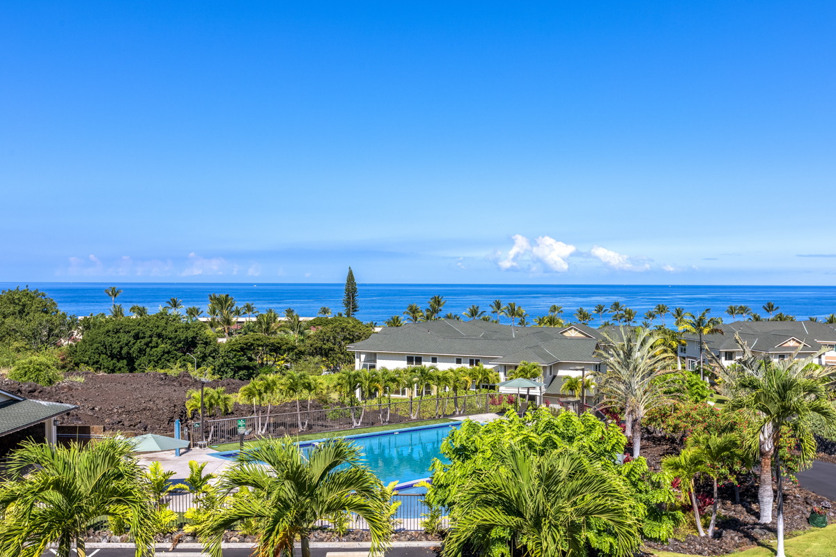 Property Photo:  78-6833 Alii Dr C5  HI 96740 