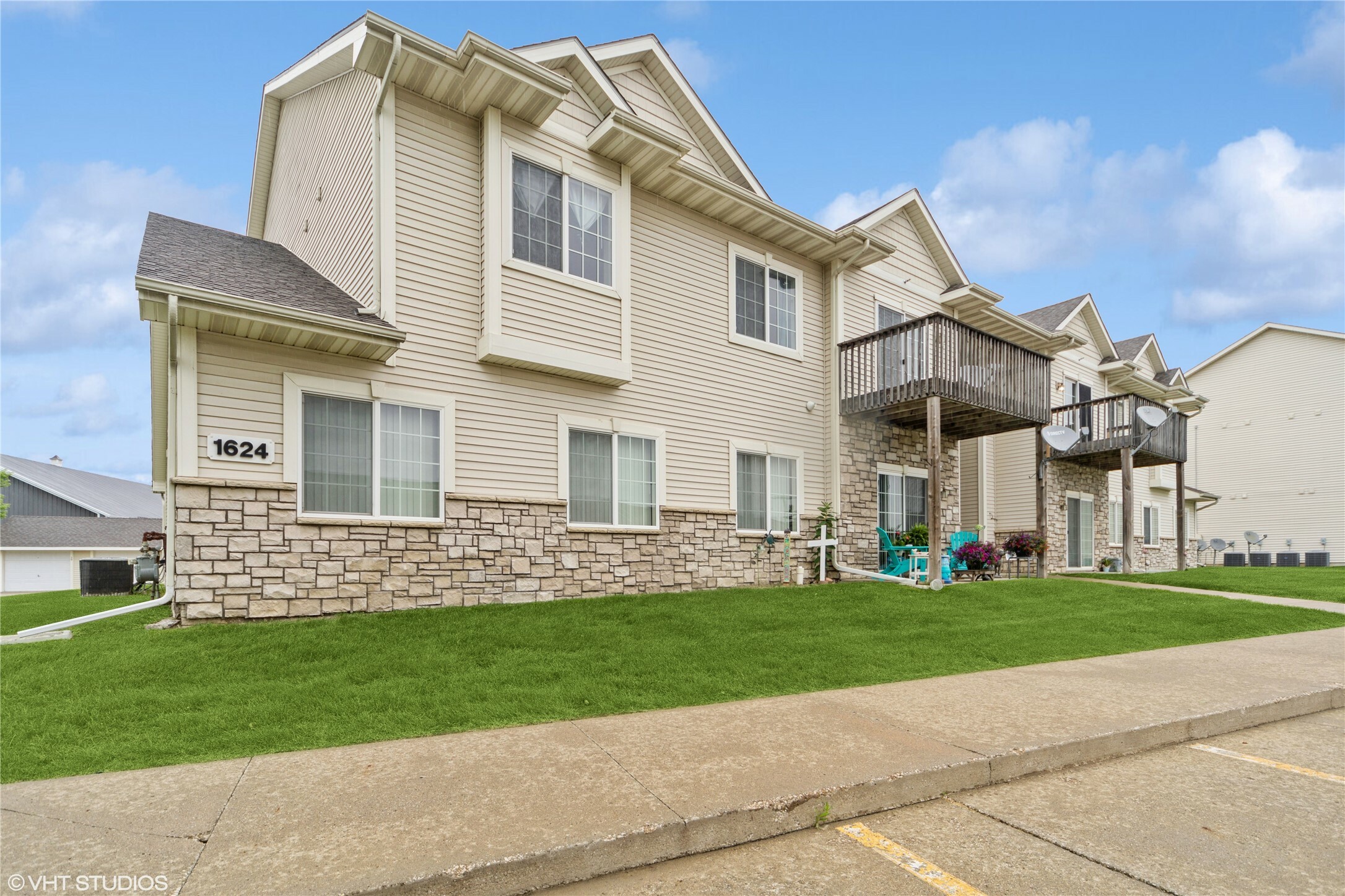 1624 NW Prairie Lakes Drive 4  Ankeny IA 50023 photo