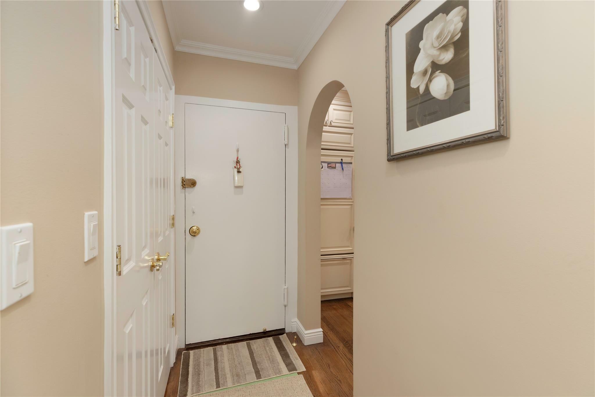 Property Photo: 18 Channing Place 2R NY 10709