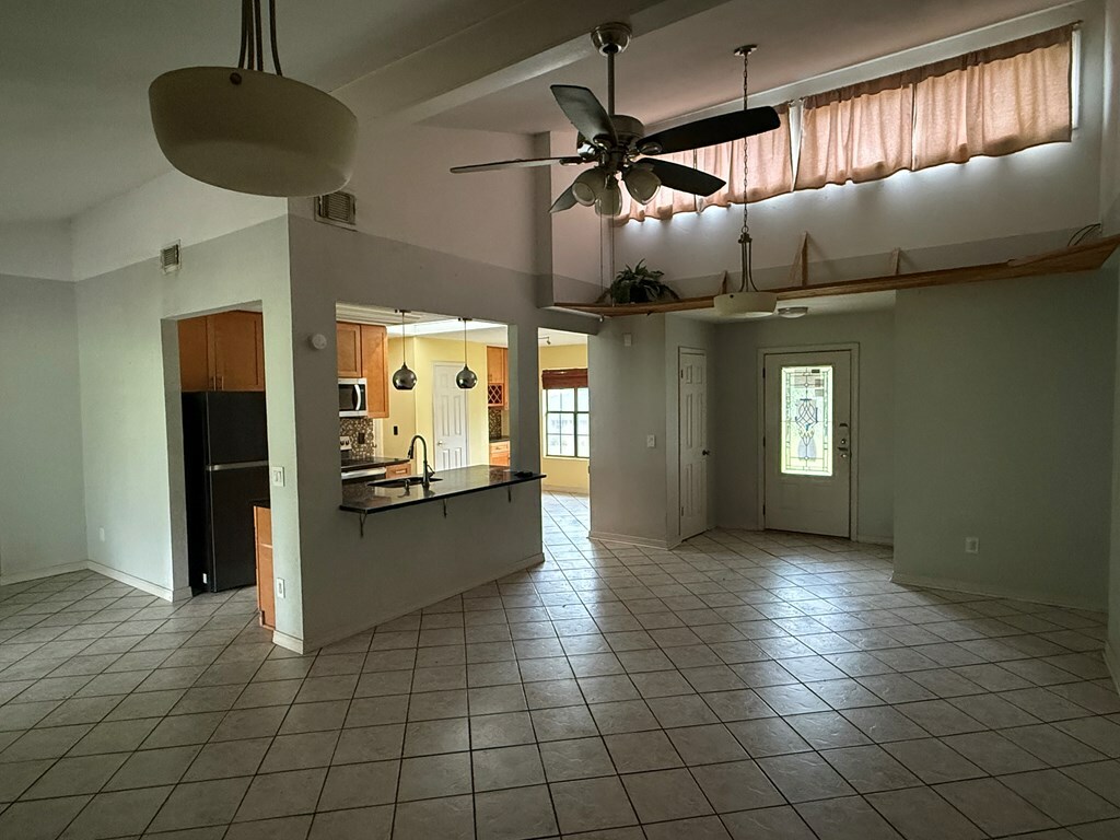 Property Photo:  126 County Road 5026  TX 75964 