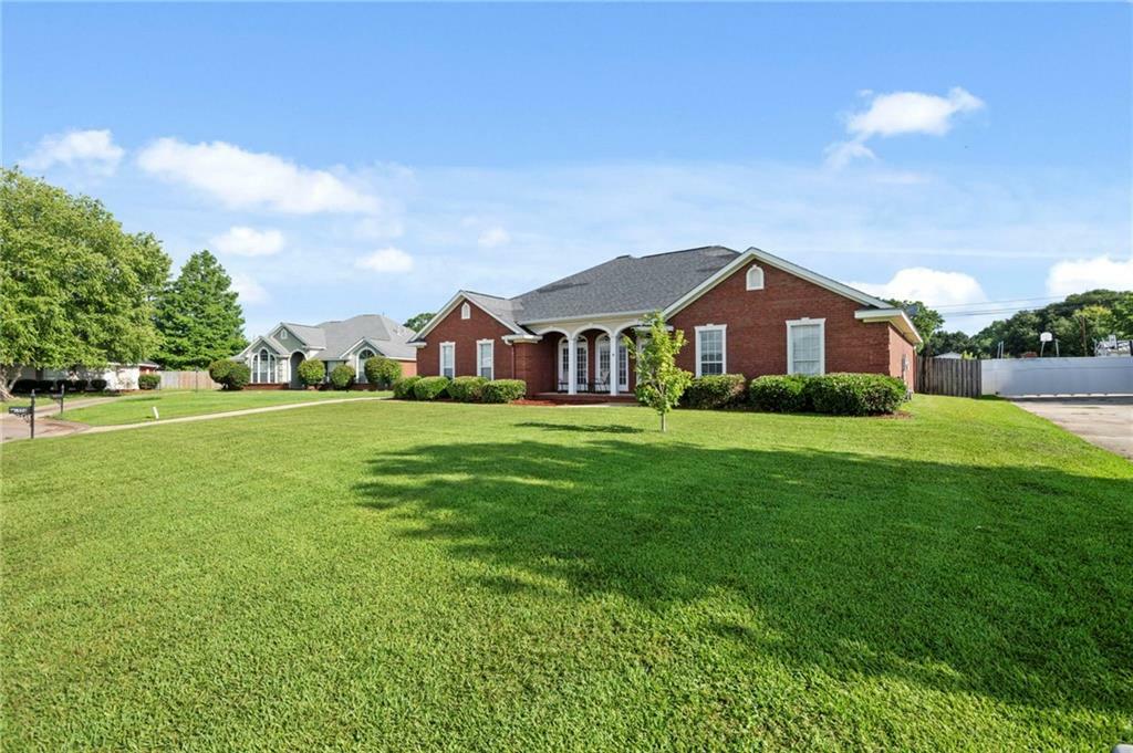 Property Photo:  9554 Tunbridge Court  AL 36695 