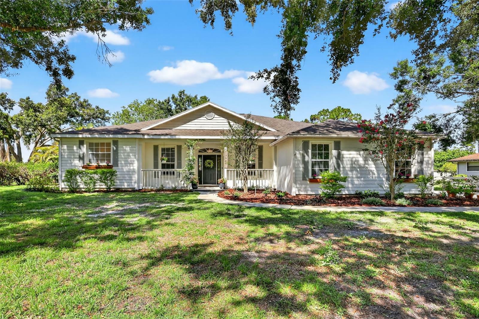 Property Photo: 13640 2nd Avenue E FL 34212