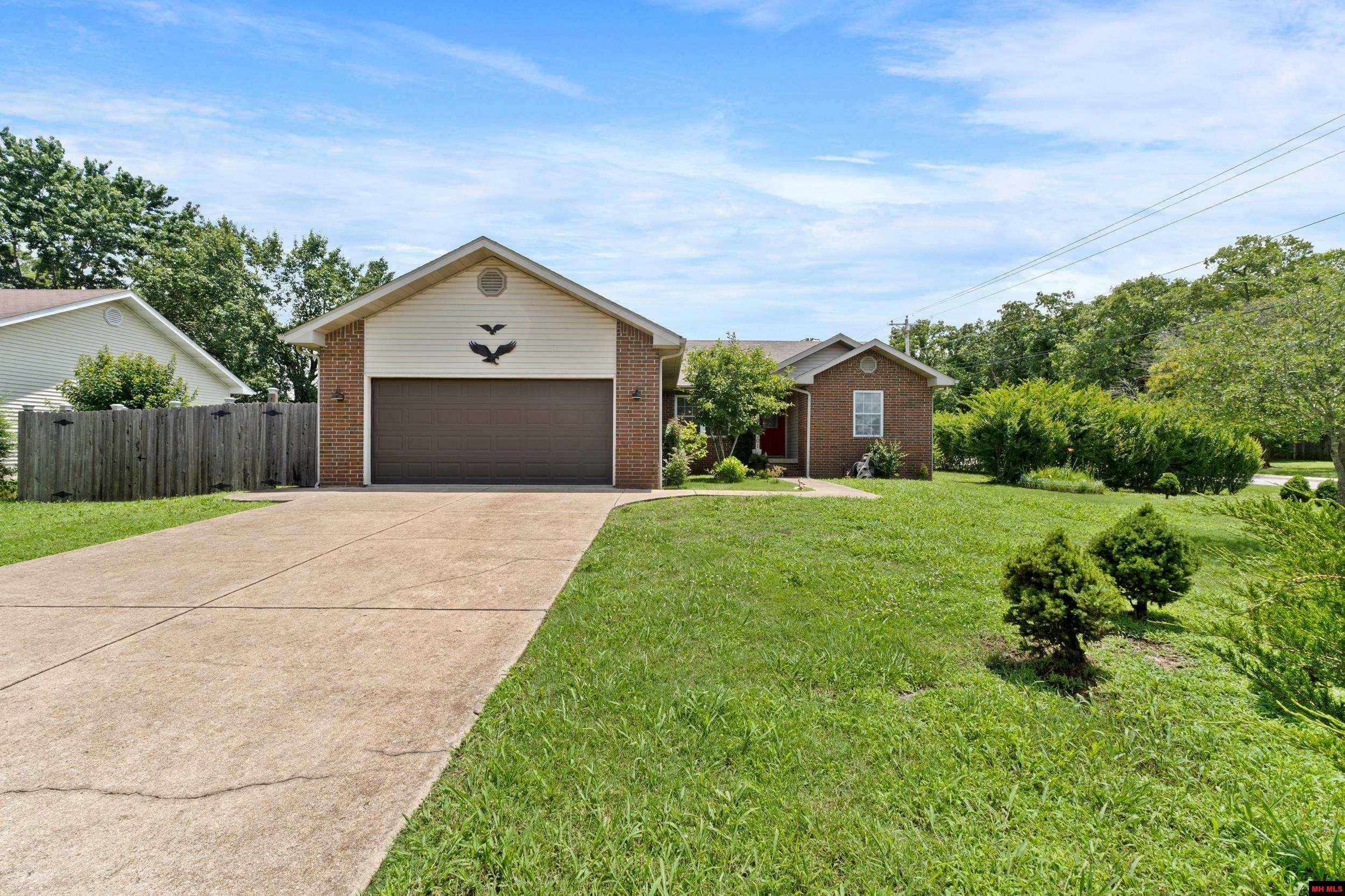301 Forest Drive  Mountain Home AR 72653 photo