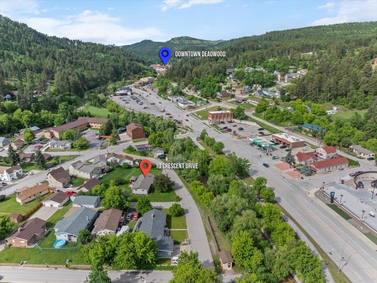 Property Photo: 10 Crescent Drive SD 57732