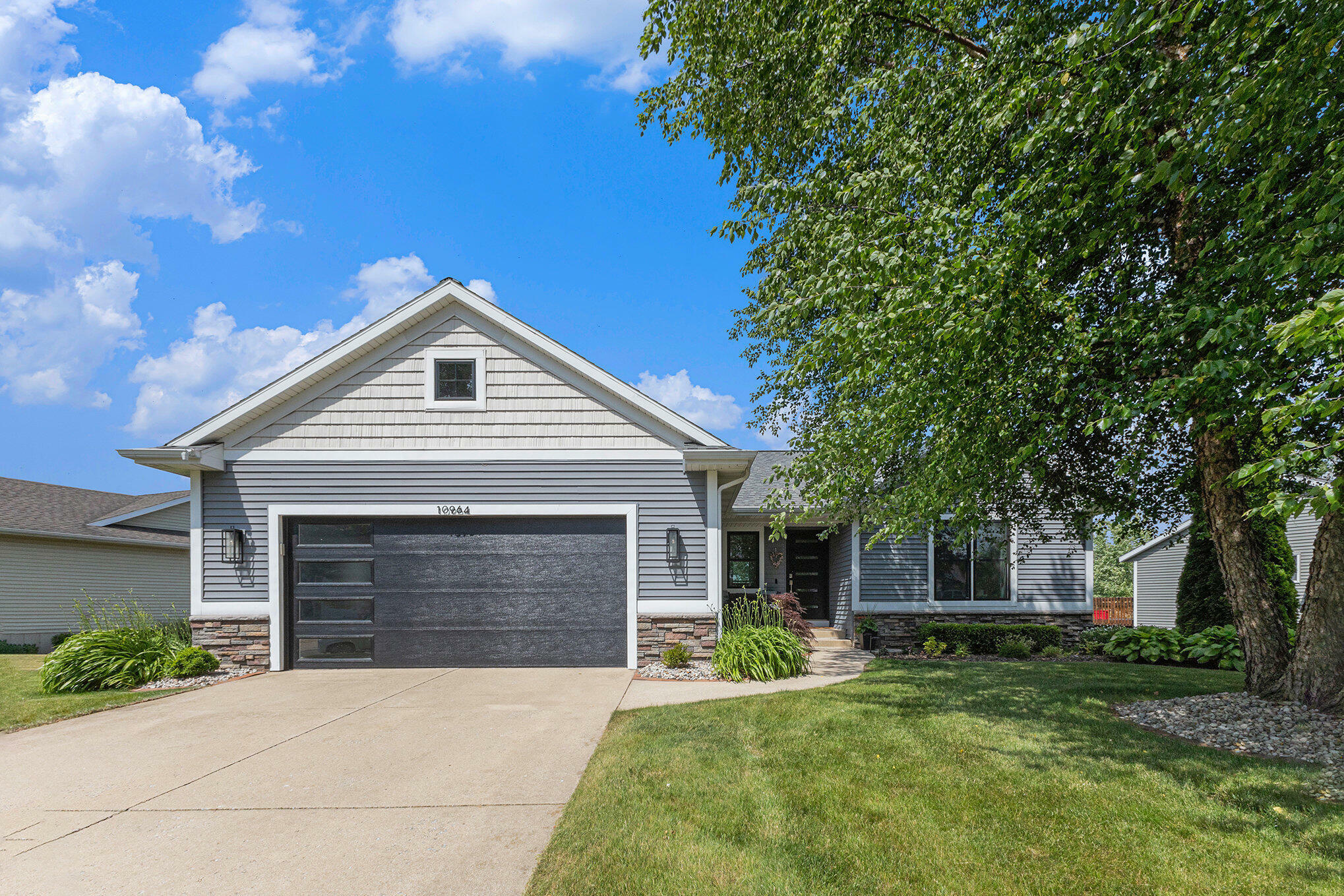 10964 Lance Avenue  Allendale MI 49401 photo
