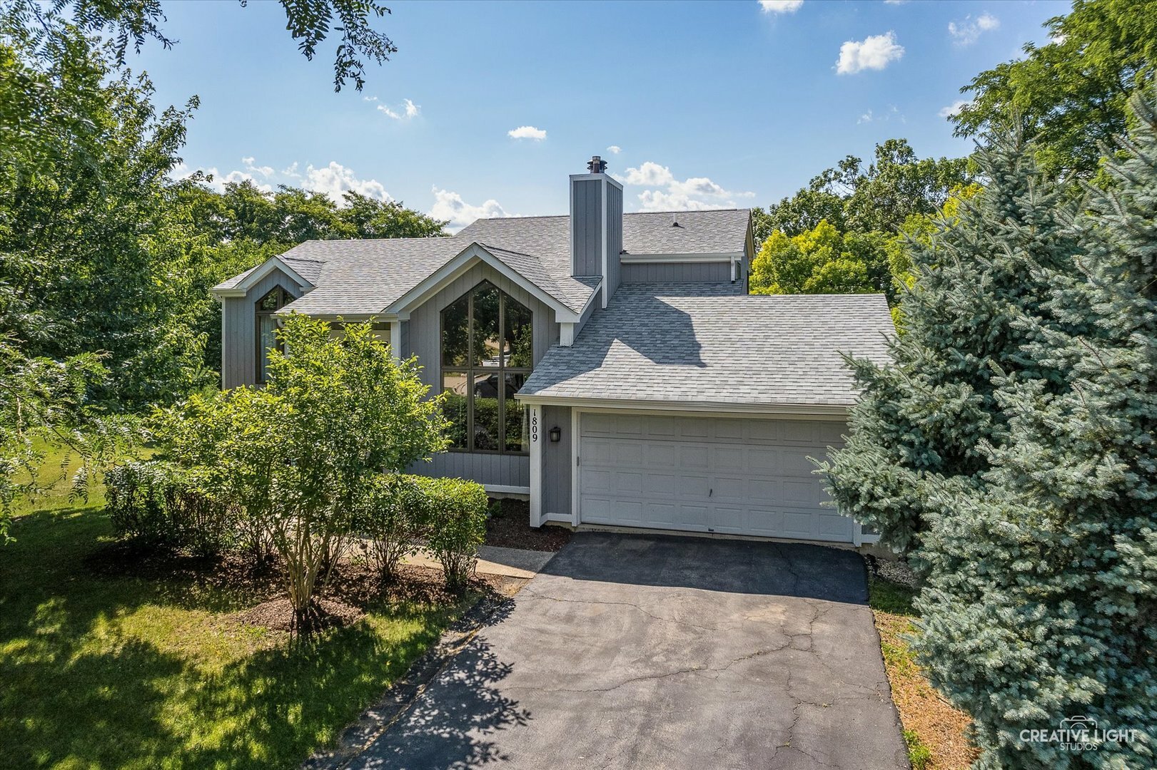 Property Photo: 1809 Winmont Court IL 60538