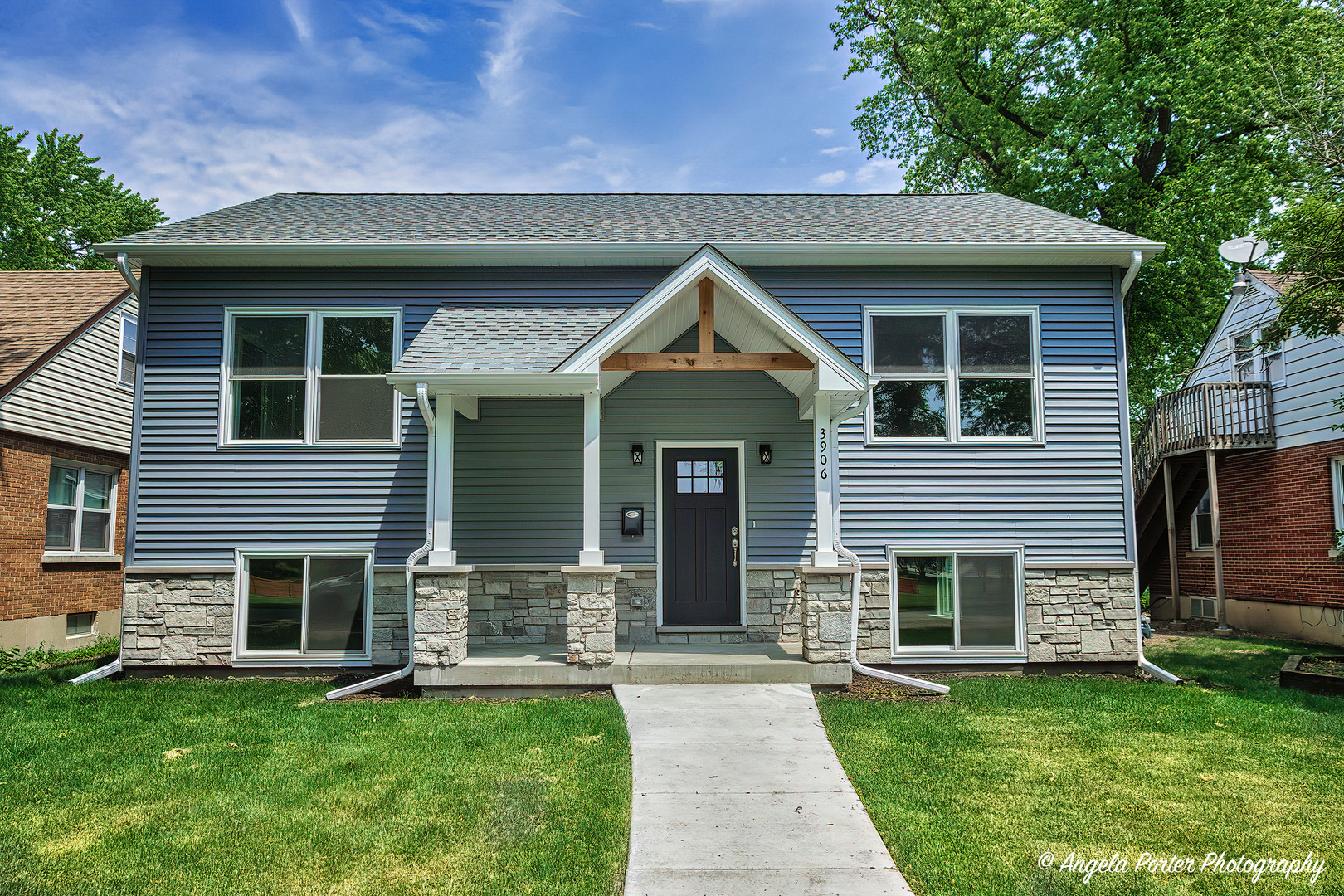Property Photo: 3906 W West Avenue IL 60050