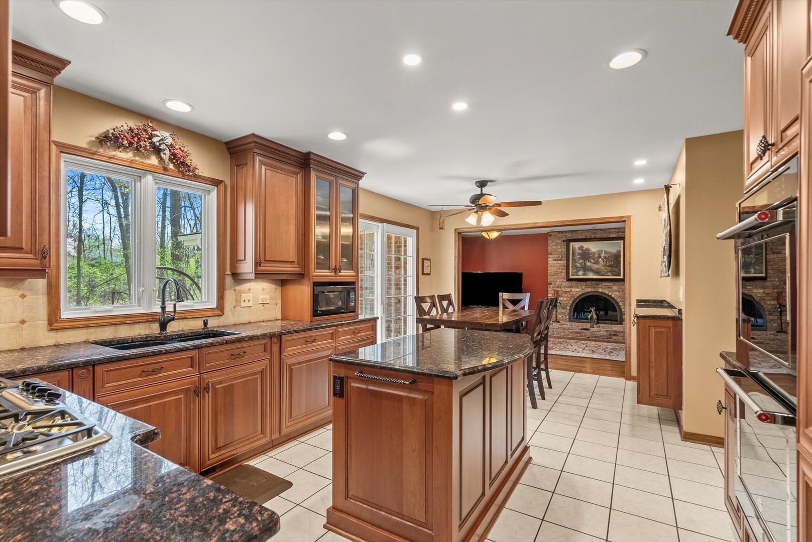 Property Photo:  125 Grove Lane  IL 60010 