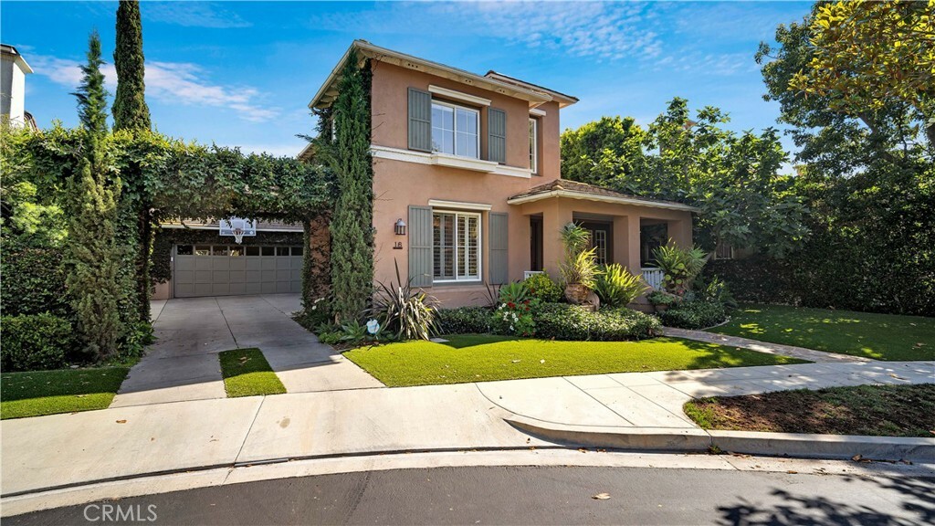Property Photo: 16 Bayleaf Lane CA 92620