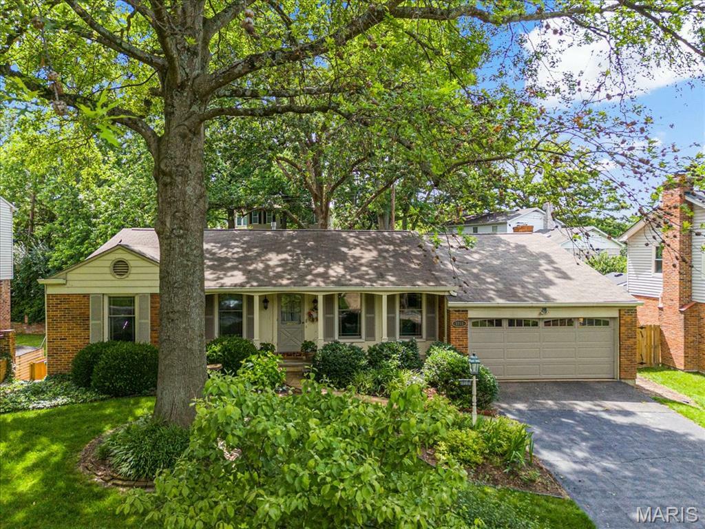 Property Photo: 1161 N Berry Road MO 63122