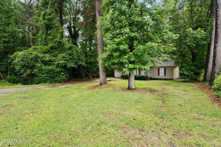 Property Photo: 330 Brookfield Drive NC 28405