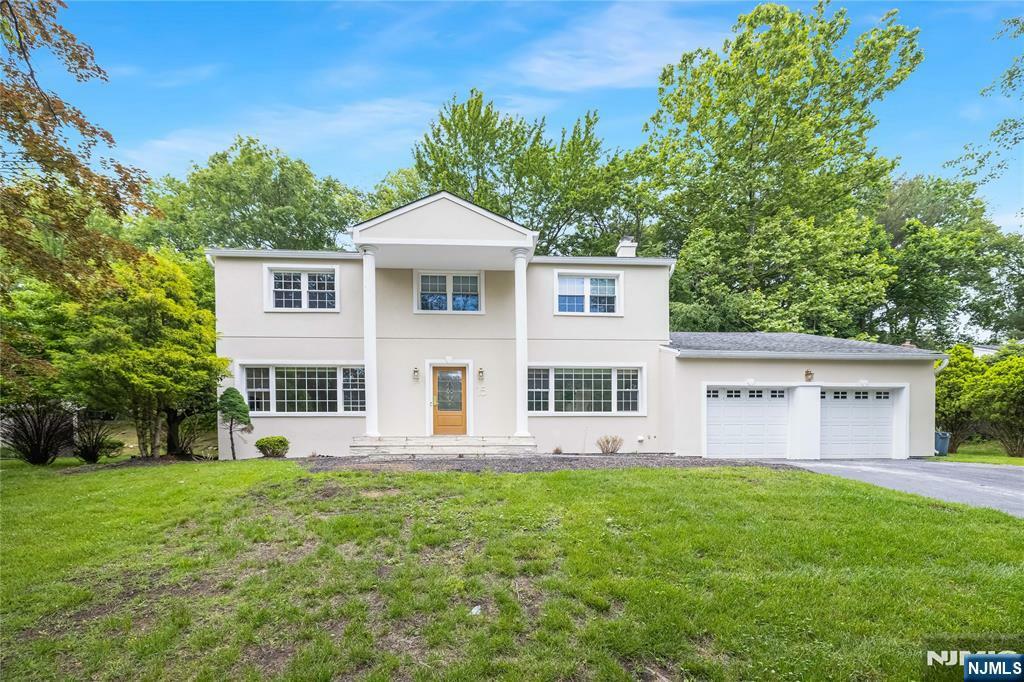Property Photo: 15 Kings Court NJ 07677