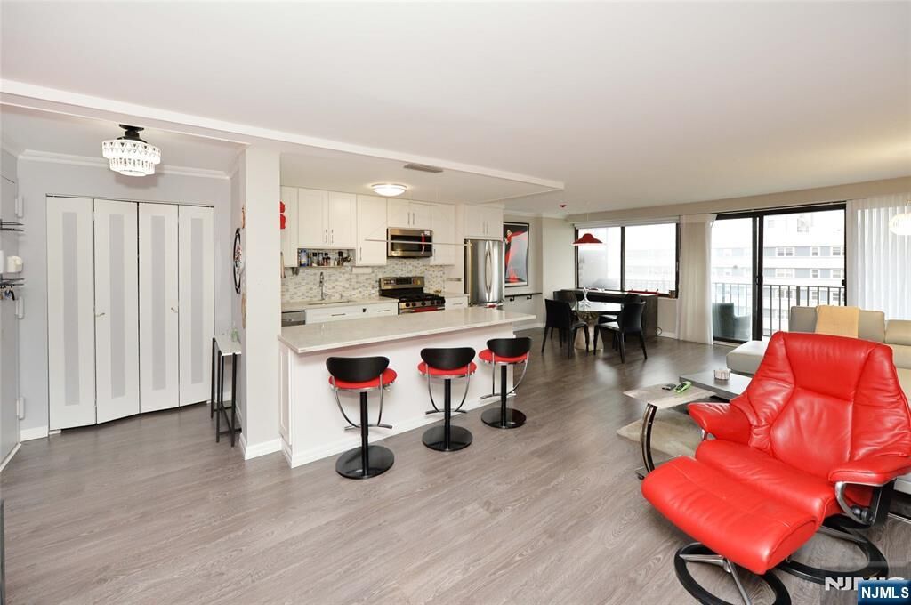 Property Photo:  277 Prospect Avenue 10F  NJ 07601 