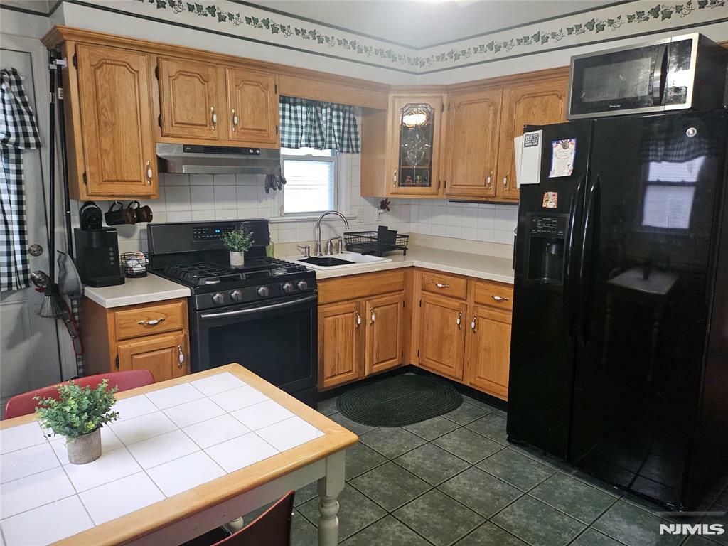 Property Photo:  100 Grove Street  NJ 07463 