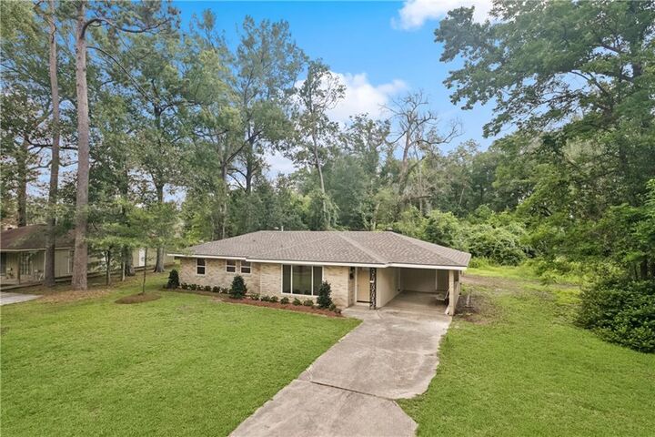 Property Photo:  310 Blackburn Road  LA 70401 