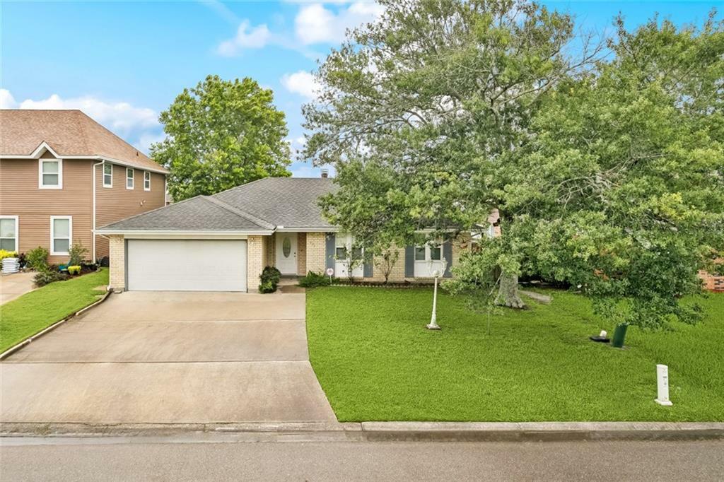Property Photo: 422 Eden Isles Boulevard LA 70458