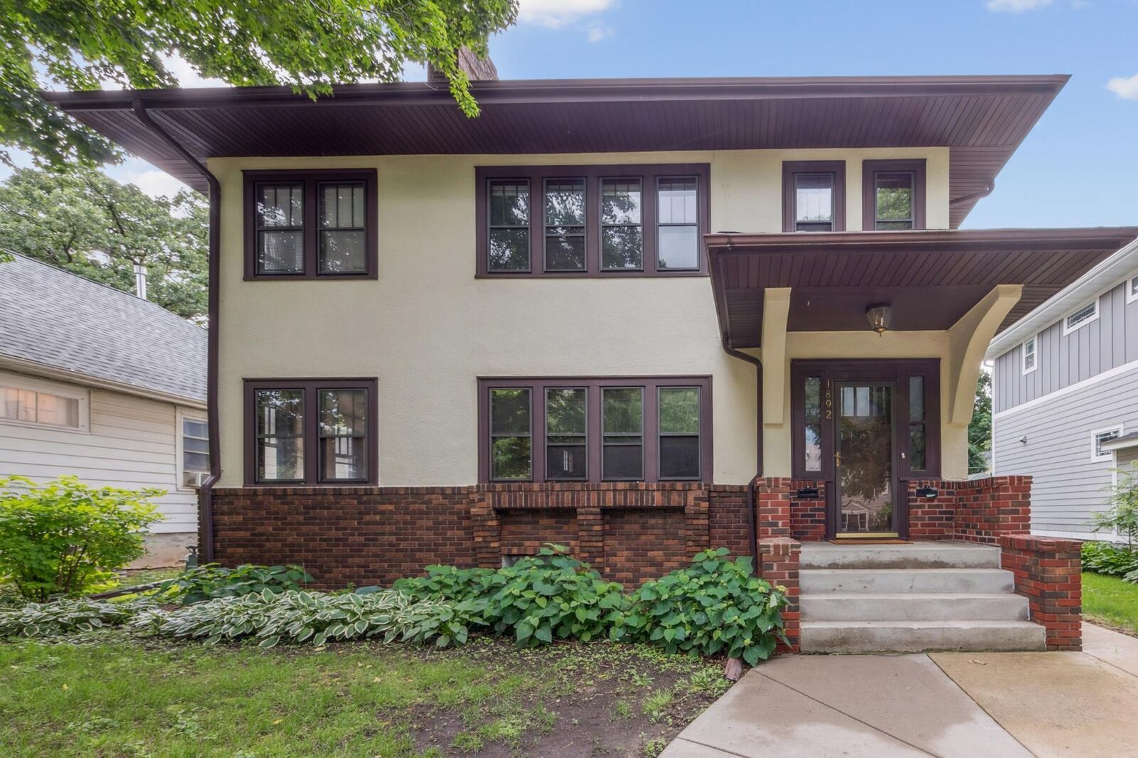 Property Photo: 1892 Lincoln Avenue MN 55105