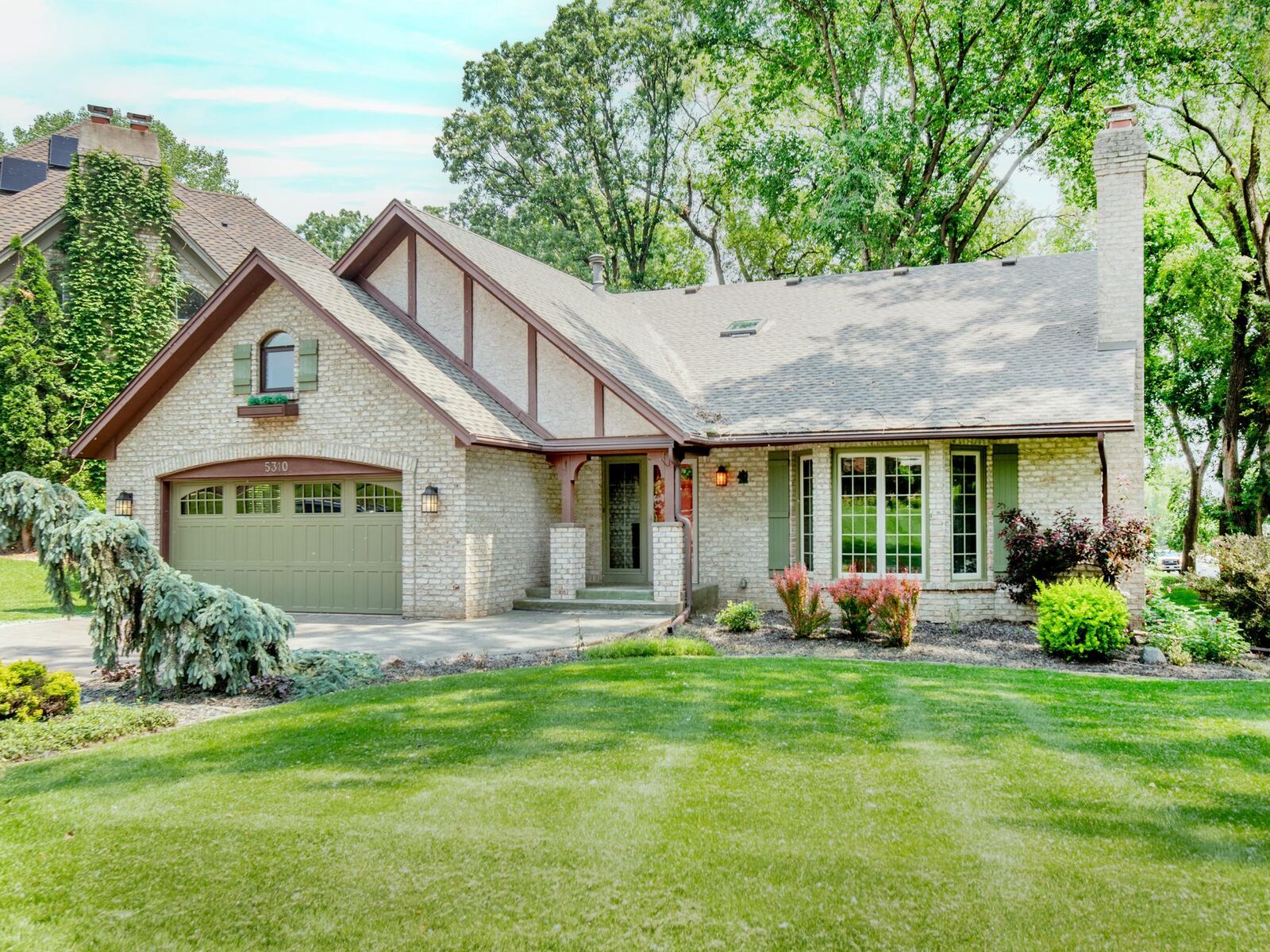 Property Photo:  5310 Paola Circle  MN 55437 