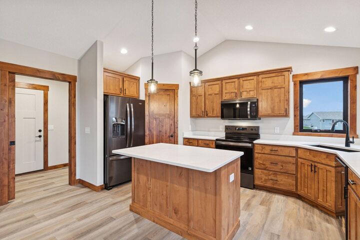 Property Photo:  437 Coyote Way  WI 54017 