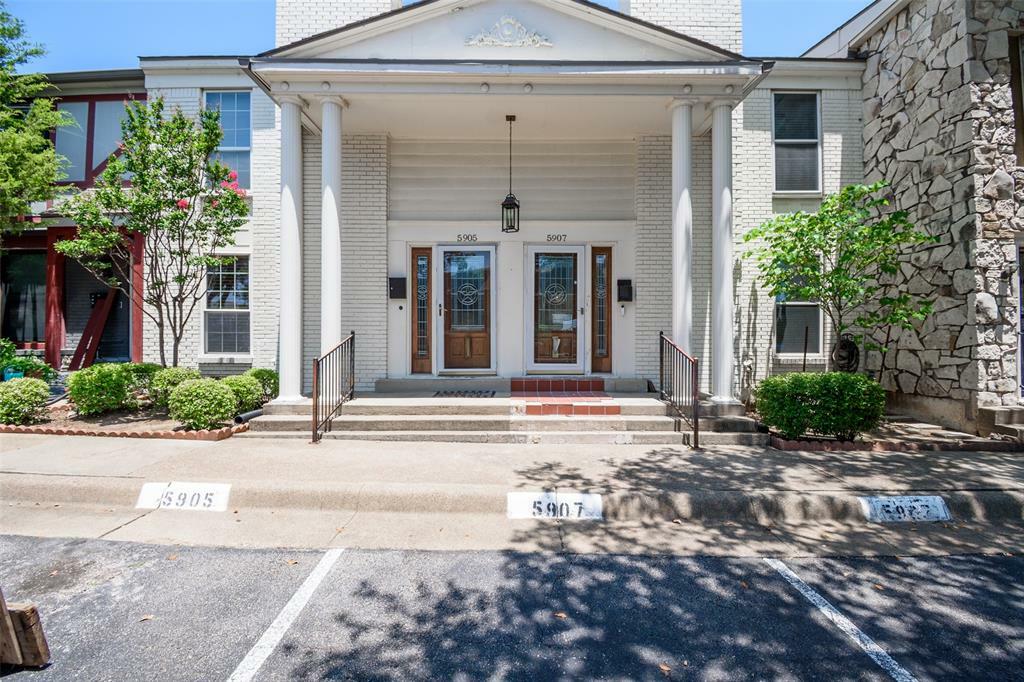 Property Photo: 5907 Copperwood Lane 1138 TX 75248