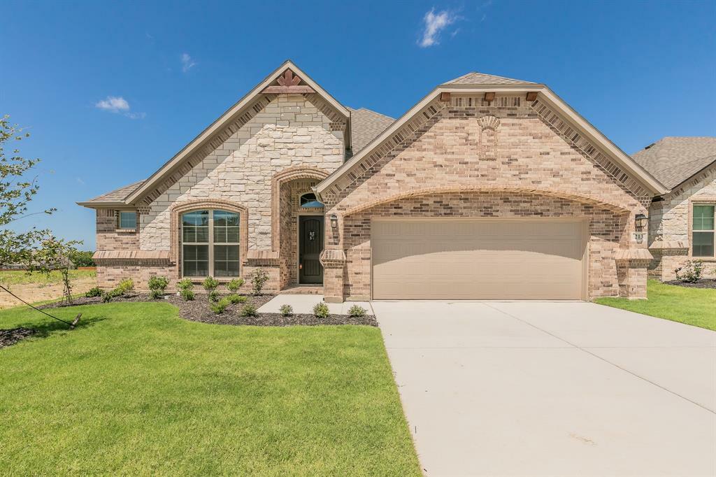 Property Photo: 213 Navajo Trail TX 76009