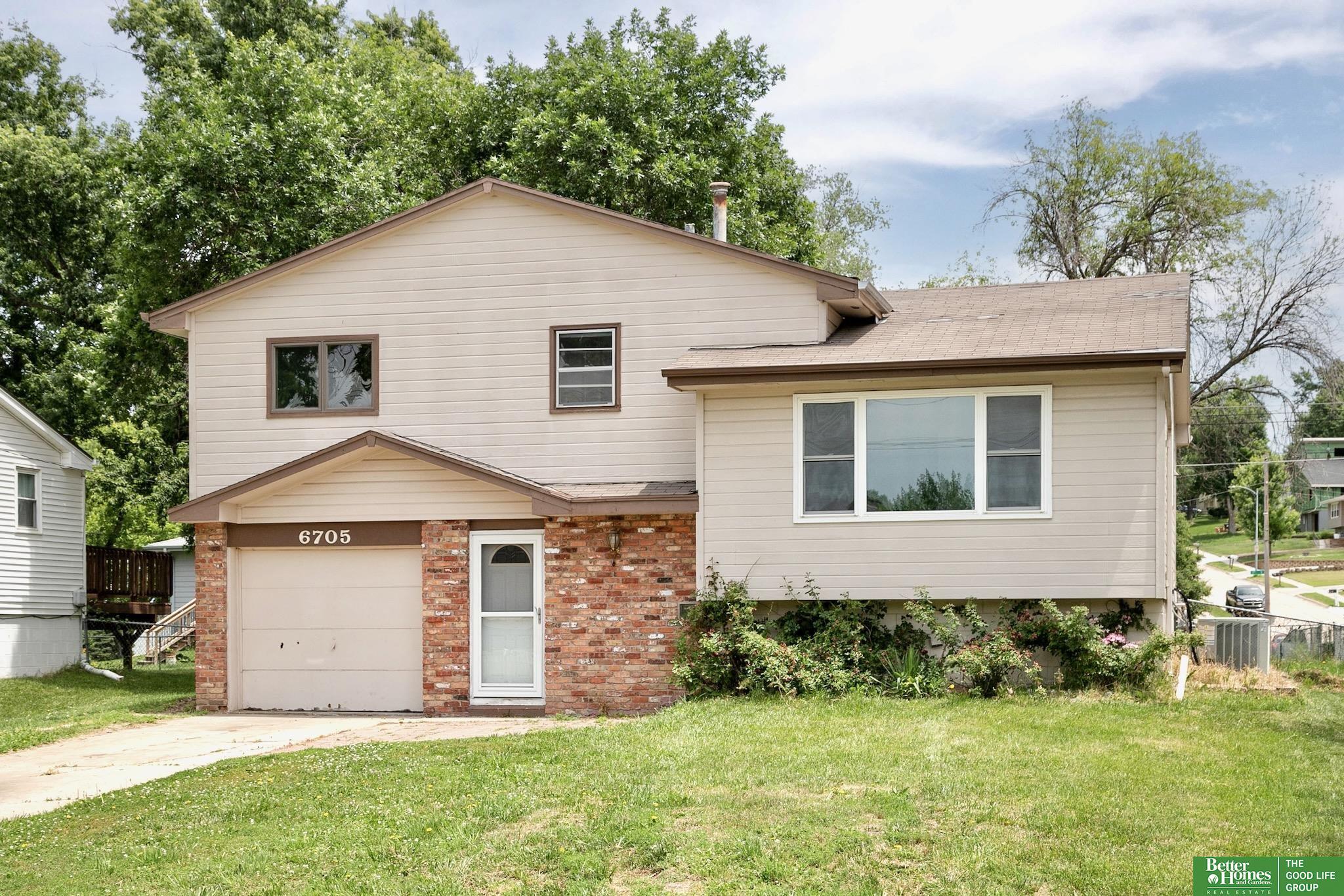 Property Photo: 6705 N 78 Street NE 68122