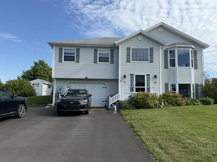 21 Fulton Drive  Cornwall PE C0A 1H8 photo