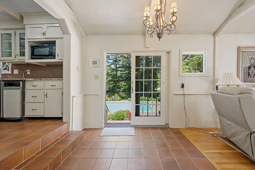 Property Photo: 261 Central St MA 01701