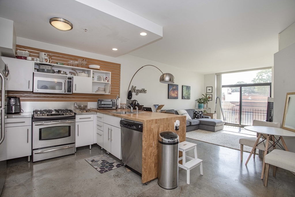 Property Photo: 251 Heath St. 419 MA 02130