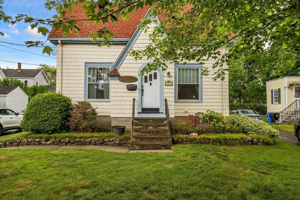 Property Photo: 14 Cottage St MA 02382
