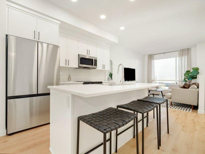 2932 47 Street S — photo 1