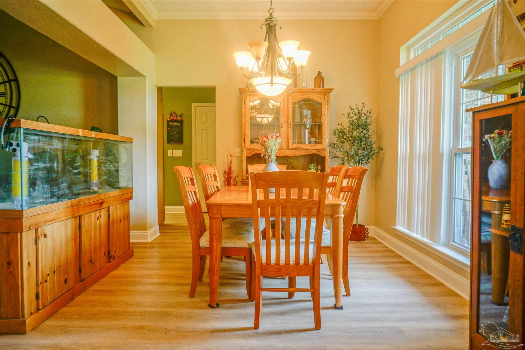 Property Photo: 2440 Sweet Heart Ln FL 32526