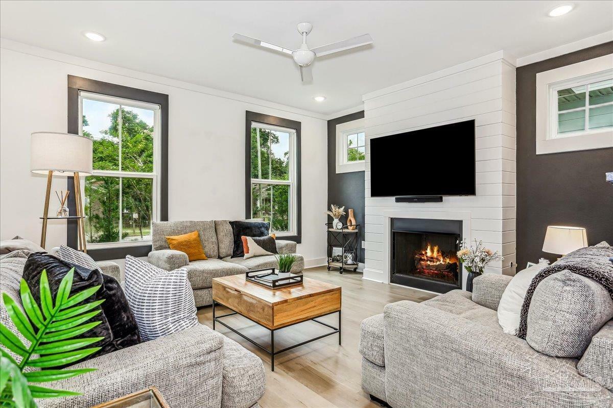 130 S I St  Pensacola FL 32502 photo