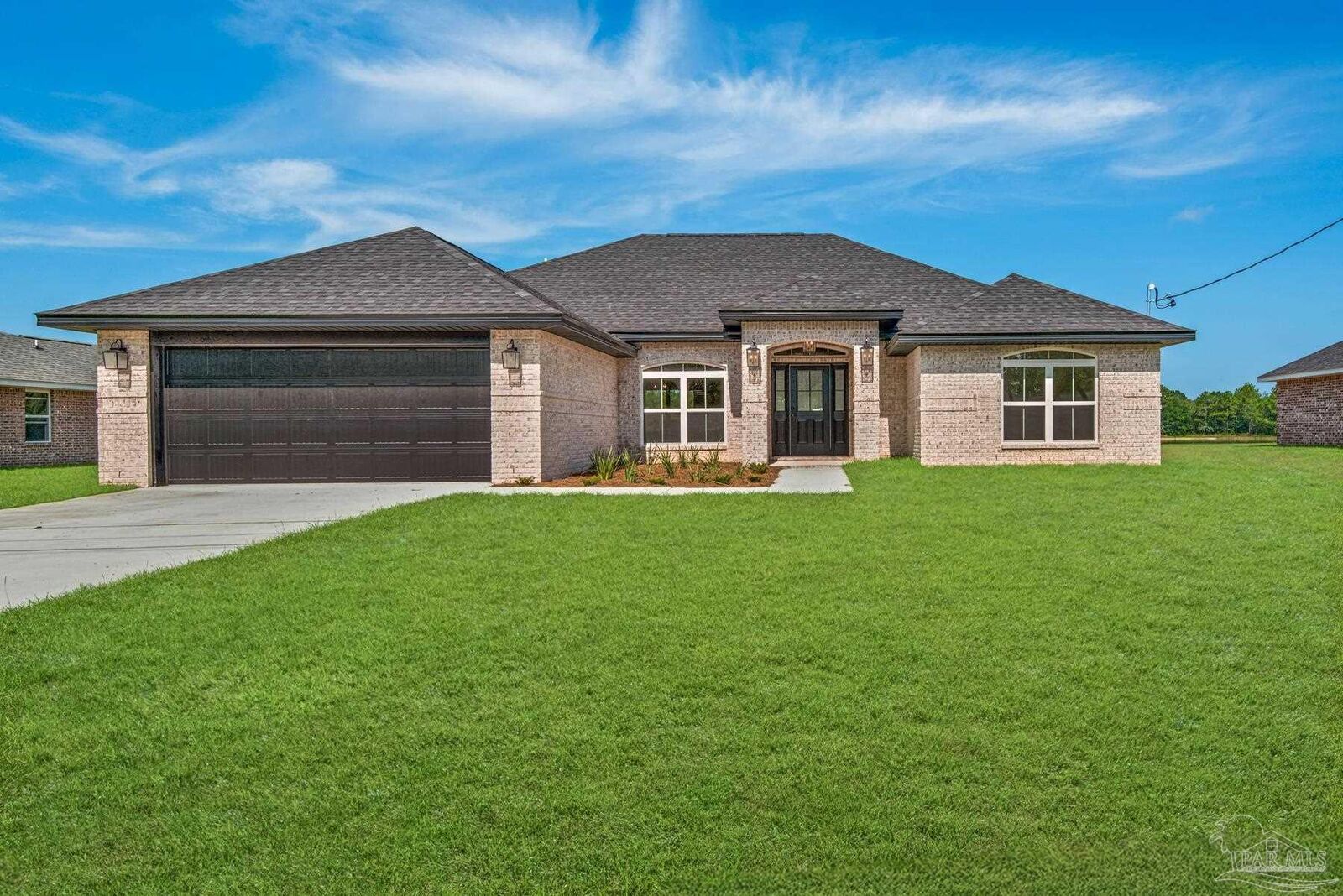 Property Photo: 7921 Twin Lake Dr FL 32583