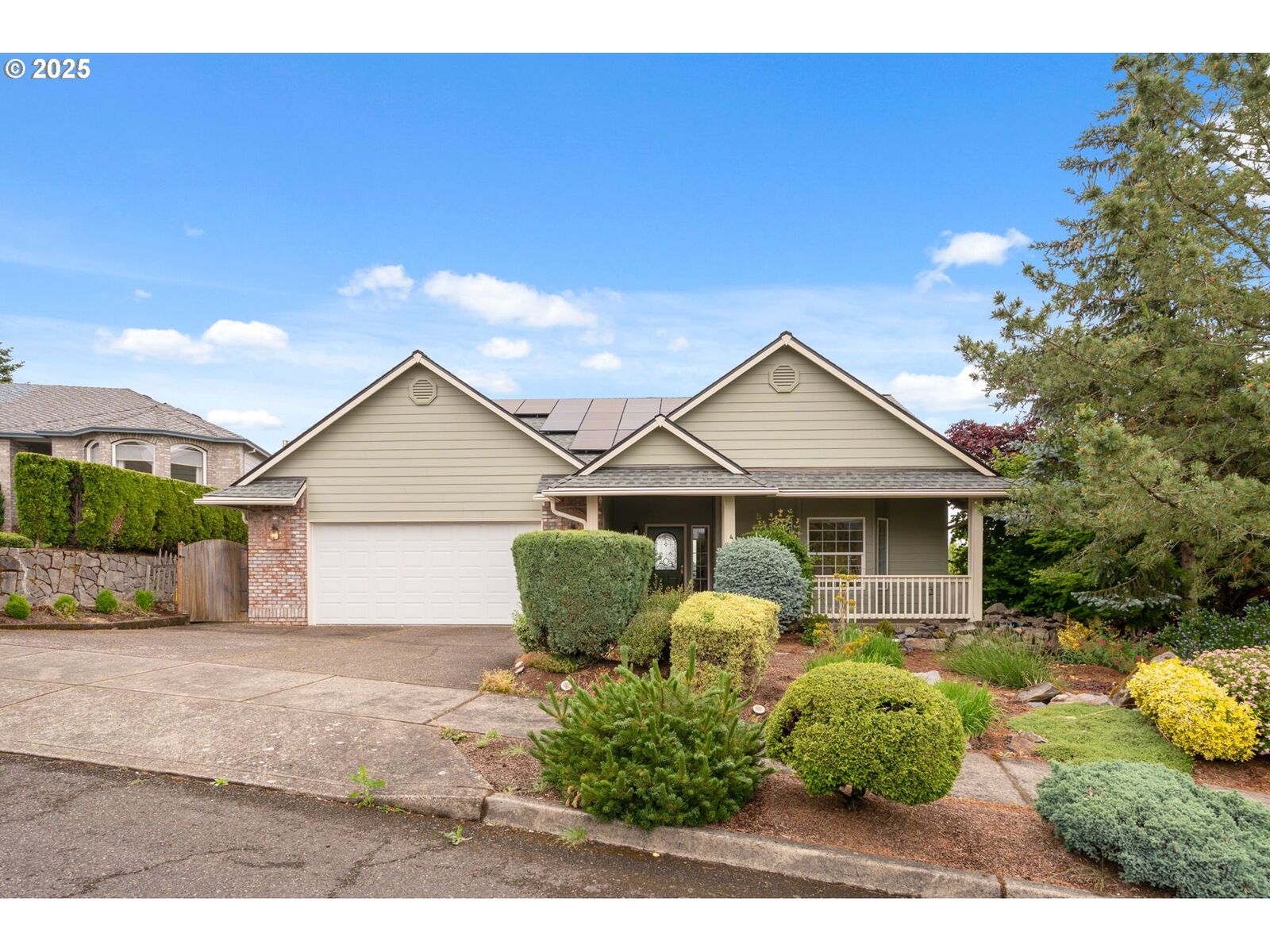 Property Photo: 15745 SE Bybee Dr OR 97236