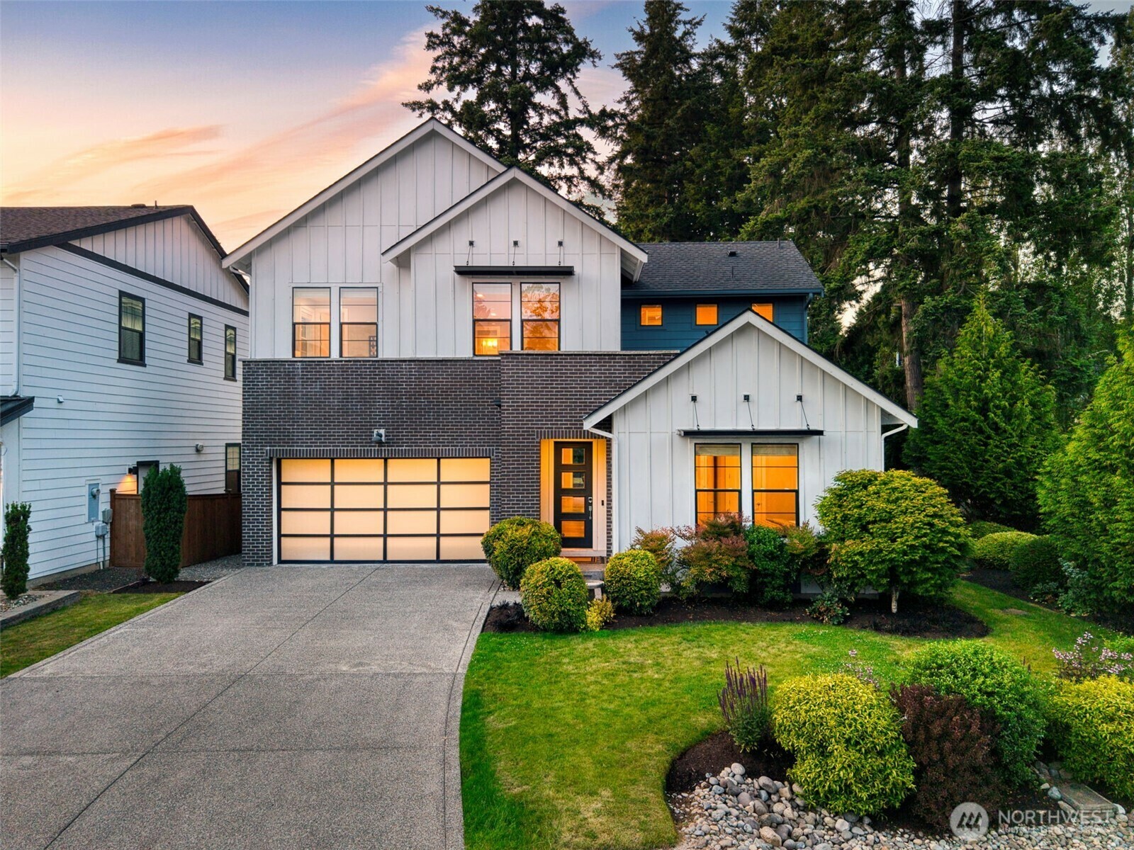 8784 NE Winslow Grove Ct  Bainbridge Island WA 98110 photo