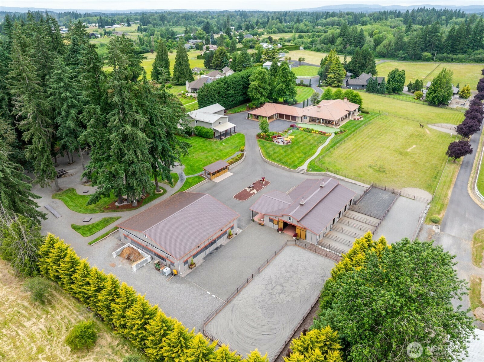 Property Photo: 19609 NE 35th Court WA 98642