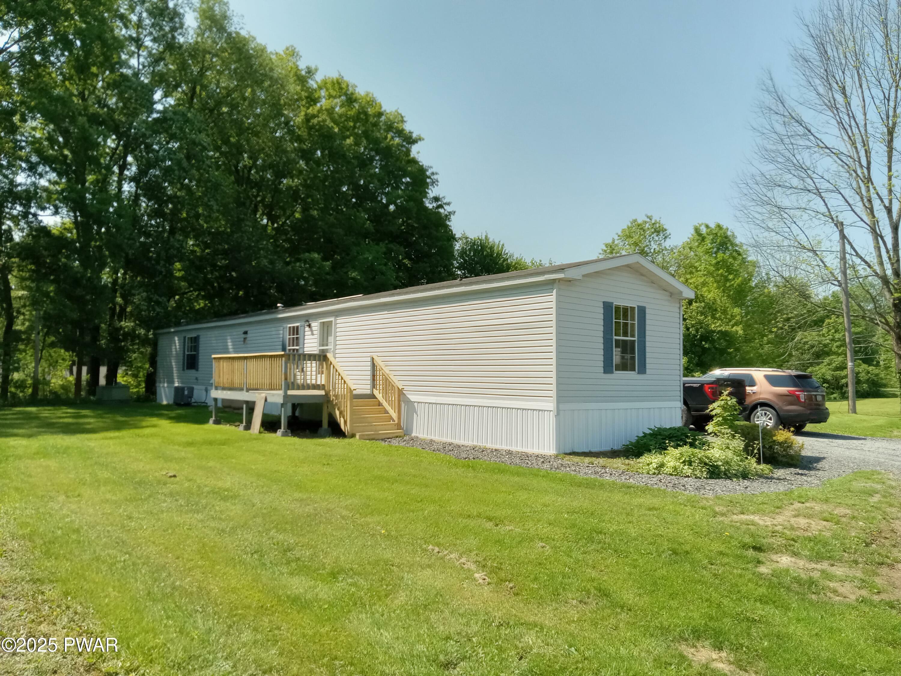 Property Photo: 14 Evergreen Dr Mhp PA 18436